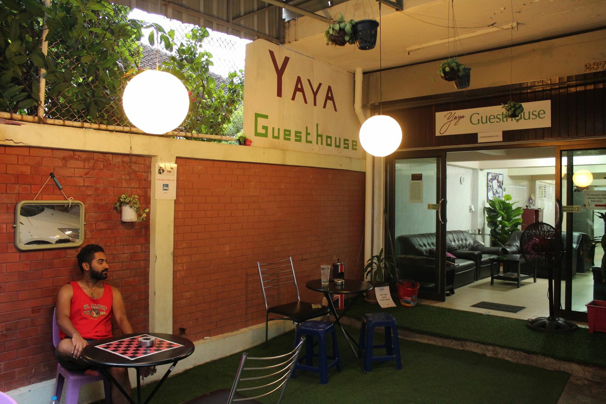 Yaya Guesthouse بانكوك المظهر الخارجي الصورة